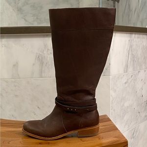 Leather riding boots